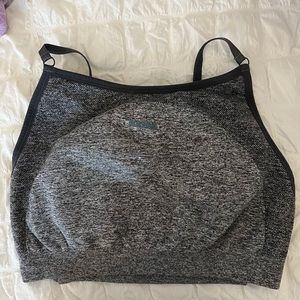 Gym shark flex strappy sports bra size medium